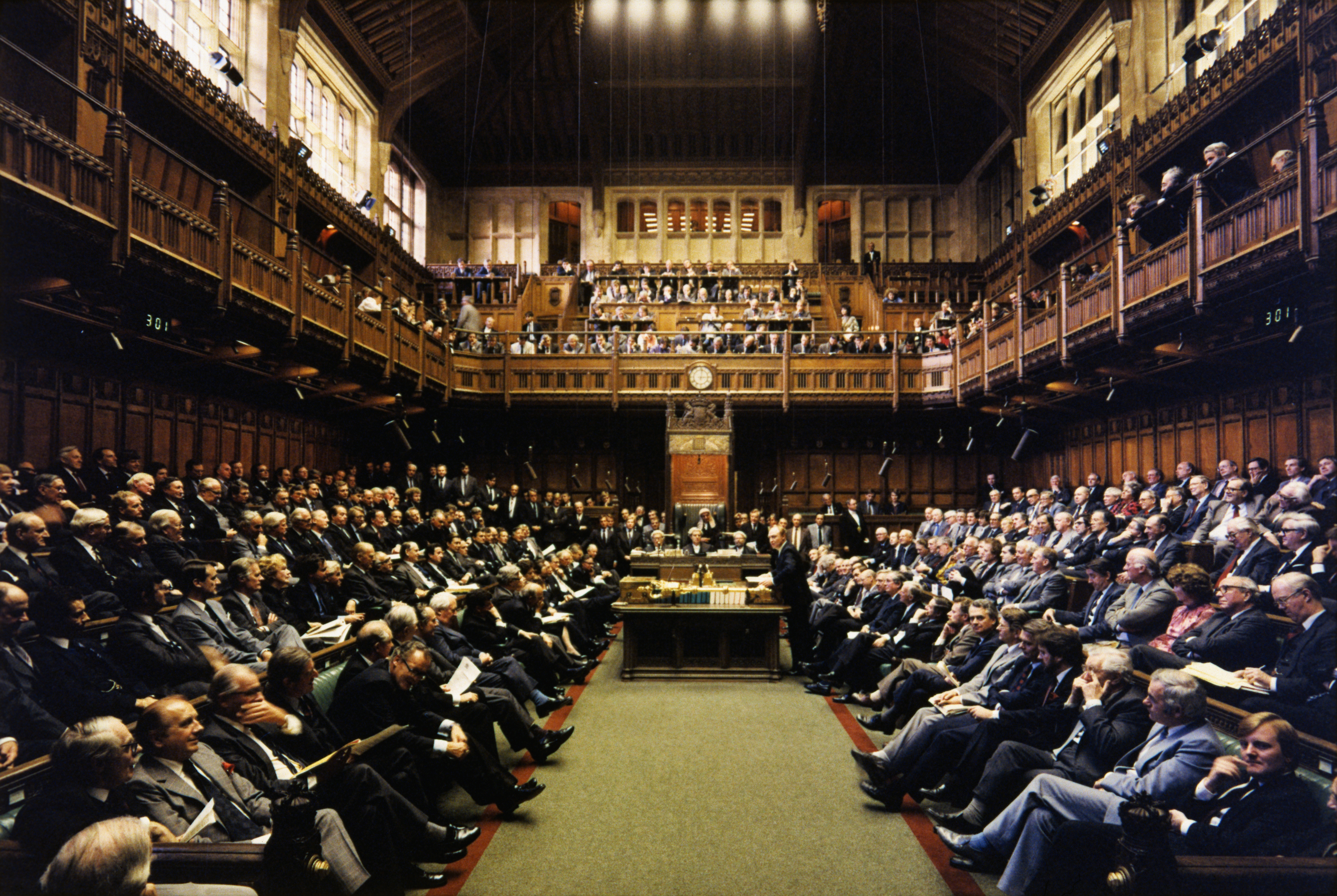 Members of the United Kingdom's House of Commons sit in session on April 12, 1986. (Bettmann/Getty Images)