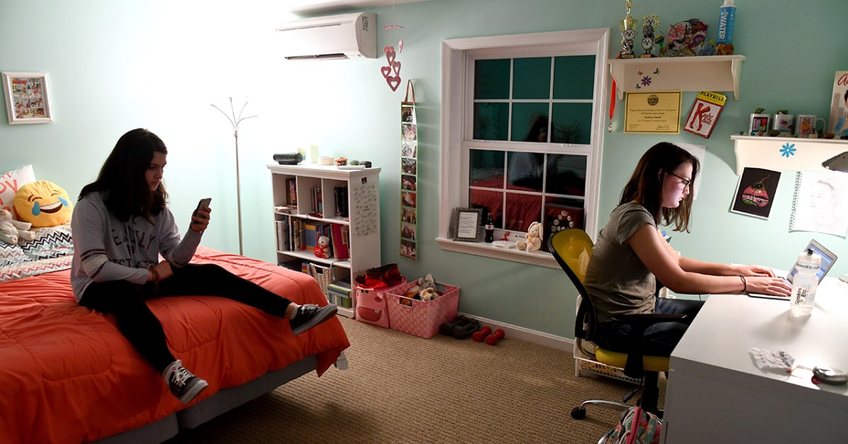 Bleeding Time Bedroom Sisters Sleeping Time Xxx Videos - How teens spend their time is changing, but boys and girls still differ |  Pew Research Center